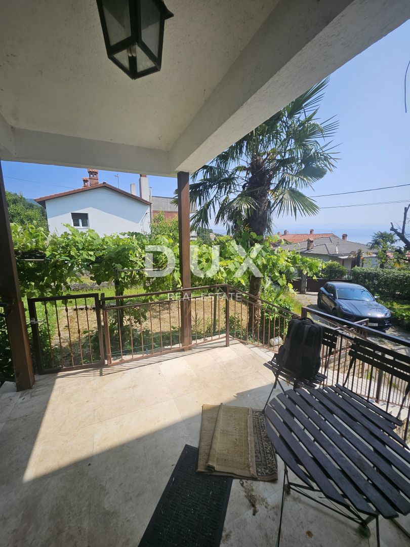 OPATIJA, IKA - stanovanje 80m2, dnevna soba + 2 spalnici, pritličje, s pogledom na morje in veliko teraso + vrt cca 125m2