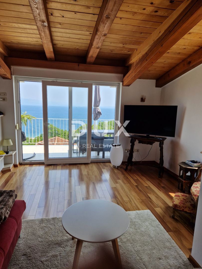 OPATIJA, IČIĆI - čudovito stanovanje v hiši z dvema terasama in panoramskim pogledom na morje