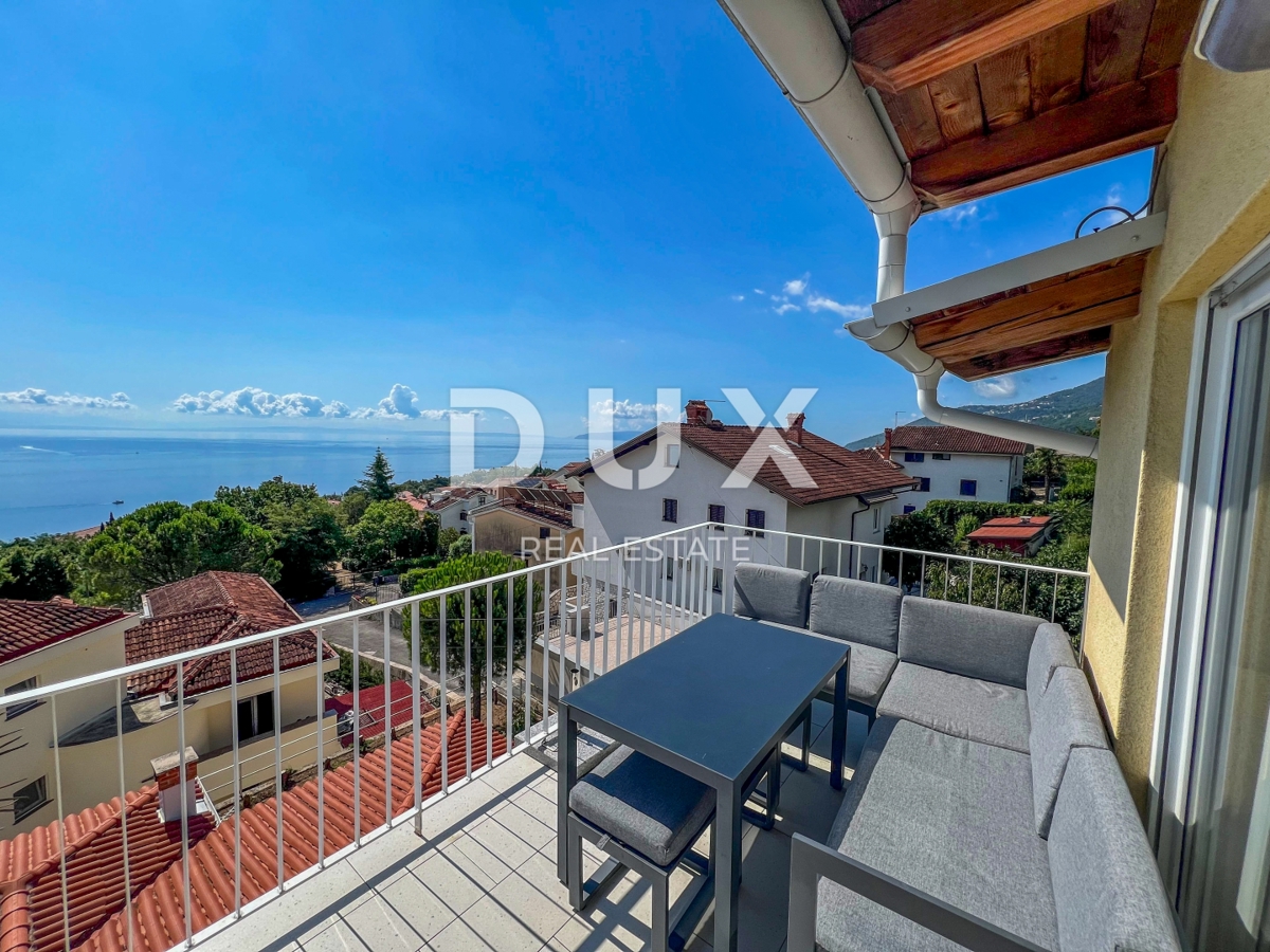 OPATIJA, IČIĆI - čudovito stanovanje 107m2 v hiši z dvema terasama in panoramskim pogledom na morje
