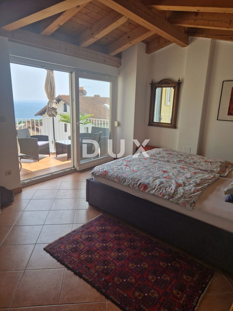 OPATIJA, IČIĆI - čudovito stanovanje v hiši z dvema terasama in panoramskim pogledom na morje