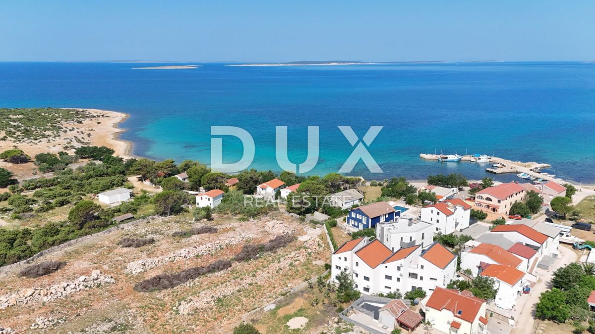 OTOK PAG, KOŠLJUN - Vila ob morju s 4 apartmaji