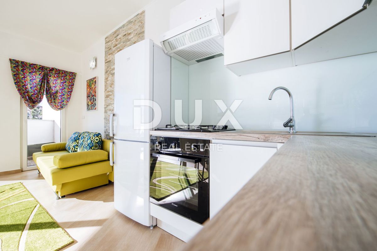 OTOK PAG, KOŠLJUN - Vila ob morju s 4 apartmaji