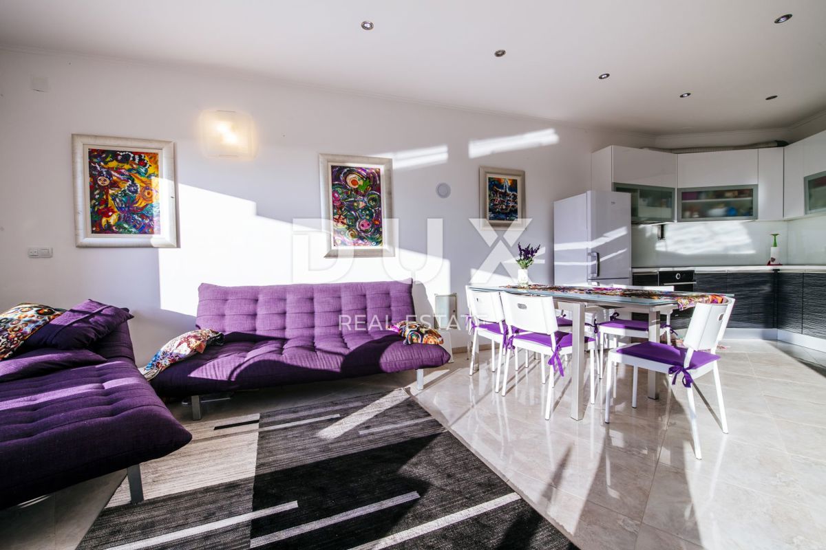 OTOK PAG, KOŠLJUN - Vila ob morju s 4 apartmaji