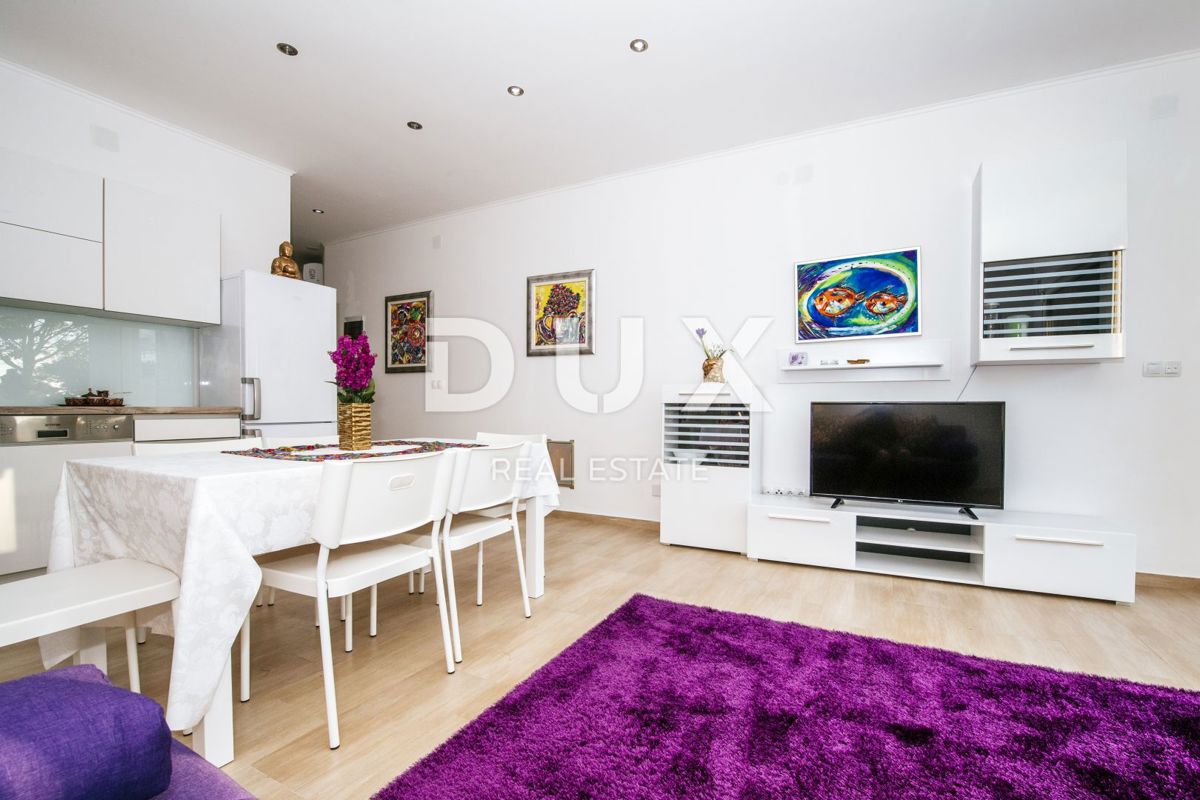 OTOK PAG, KOŠLJUN - Vila ob morju s 4 apartmaji