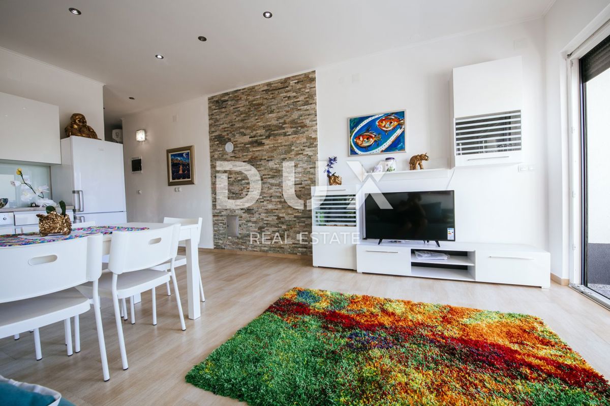 OTOK PAG, KOŠLJUN - Vila ob morju s 4 apartmaji