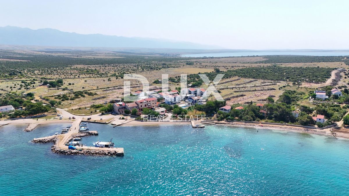 OTOK PAG, KOŠLJUN - Vila ob morju s 4 apartmaji