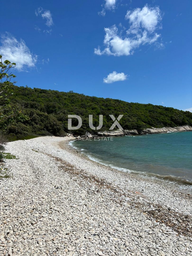 ISTRA, DUGA UVALA Kmetijsko zemljišče 300 metrov od plaže!