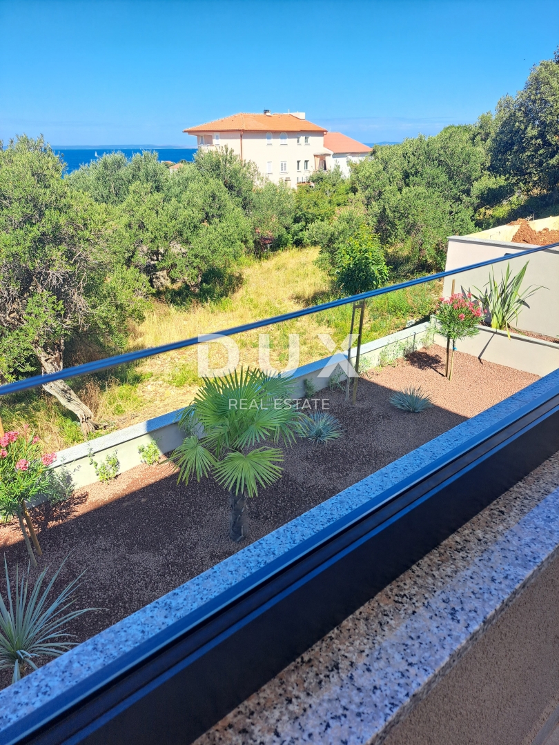 NOVALJA, JAKIŠNICA - Apartma 58m2 v prvem nadstropju s čudovitim pogledom na morje