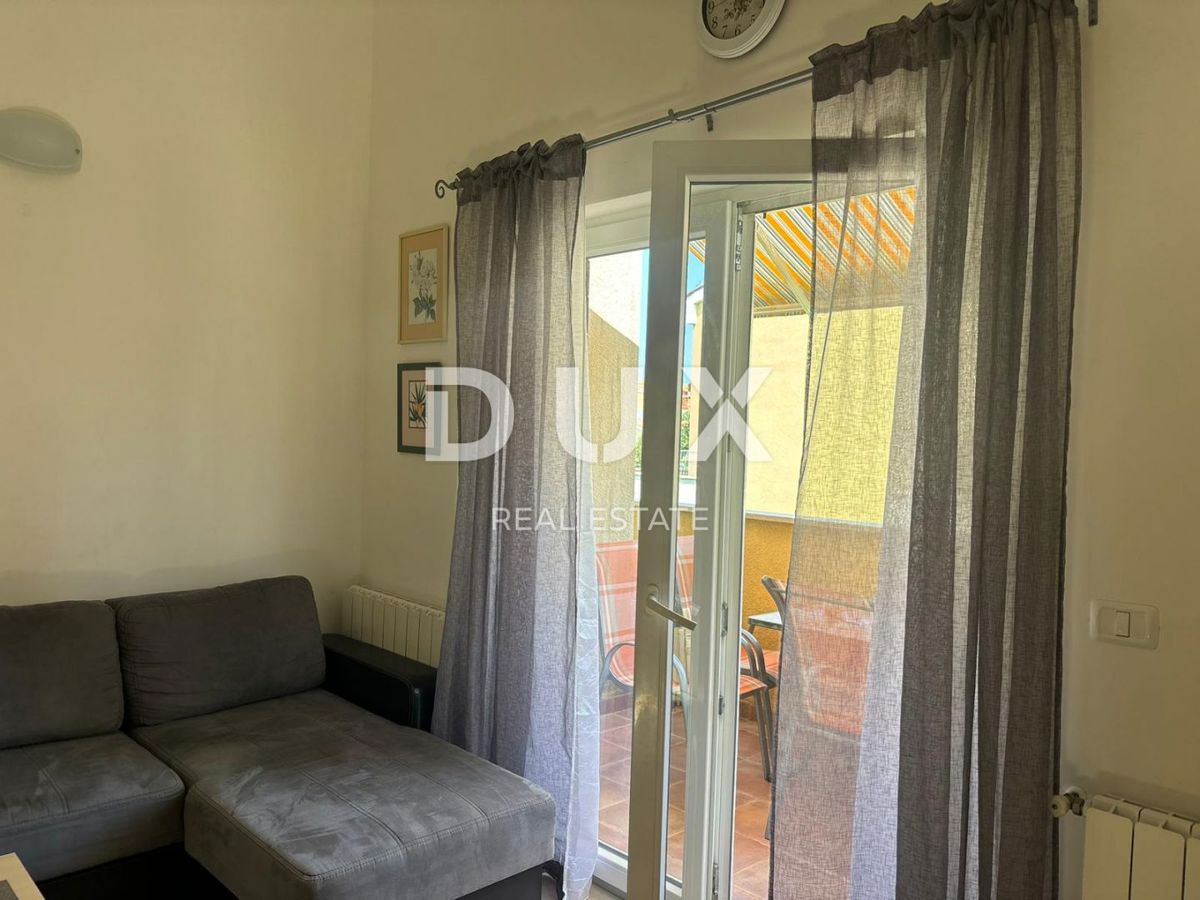 ISTRA, BANJOLE Apartma z bazenom in teraso 300 metrov od morja!