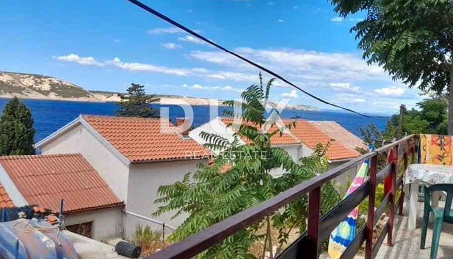 OTOK PAG, NOVALJA - Apartma v pritličju s teraso in pogledom na morje, 107 m od plaže!
