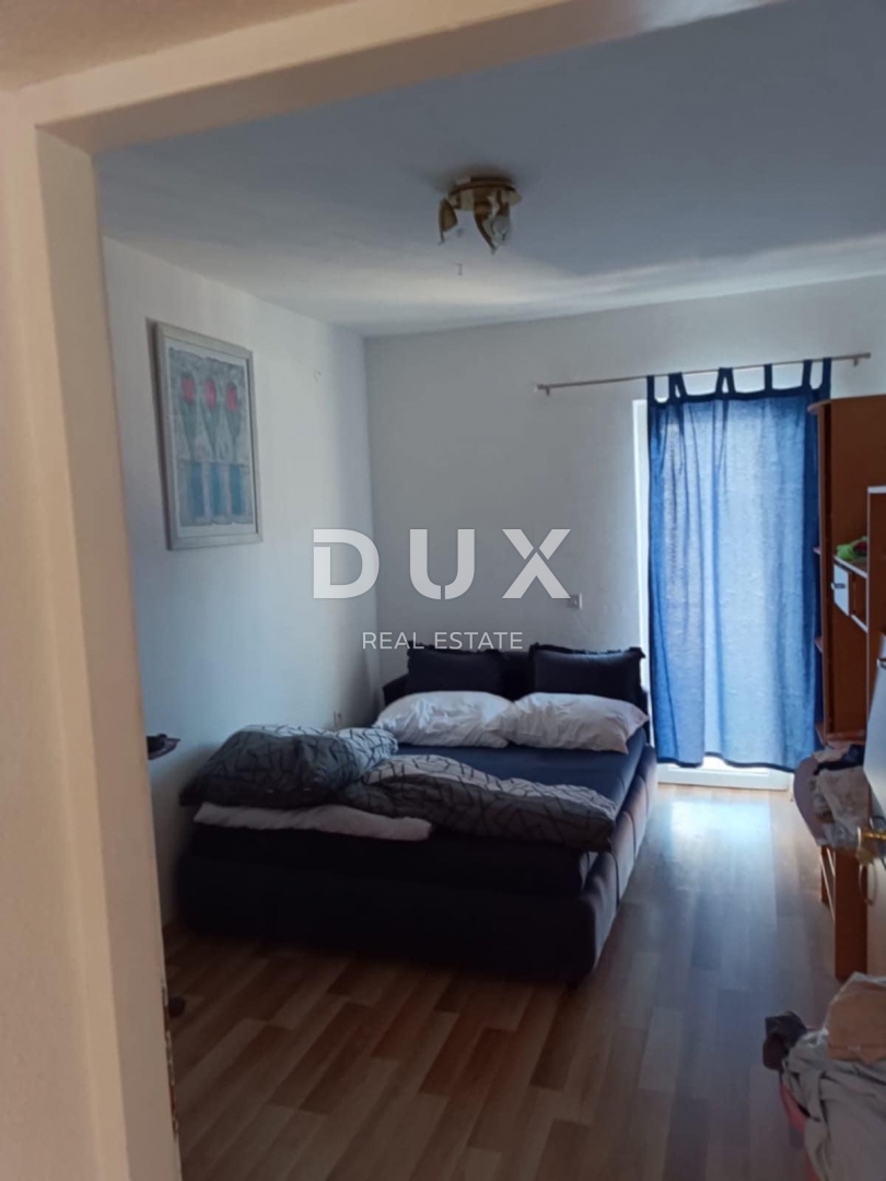 VODICE, ŠIBENIK - PRILOŽNOST! Hiša s 5 apartmaji na mirni lokaciji 