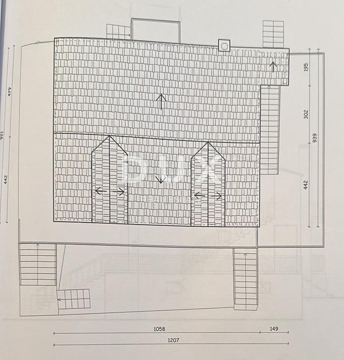 VODICE, ŠIBENIK - PRILOŽNOST! Hiša s 5 apartmaji na mirni lokaciji 