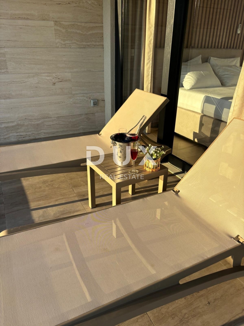 OTOK PAG, POVLJANA - stanovanje z 2 spalnicama in 1 dnevno sobo, 78 m2, 1. vrsta do morja