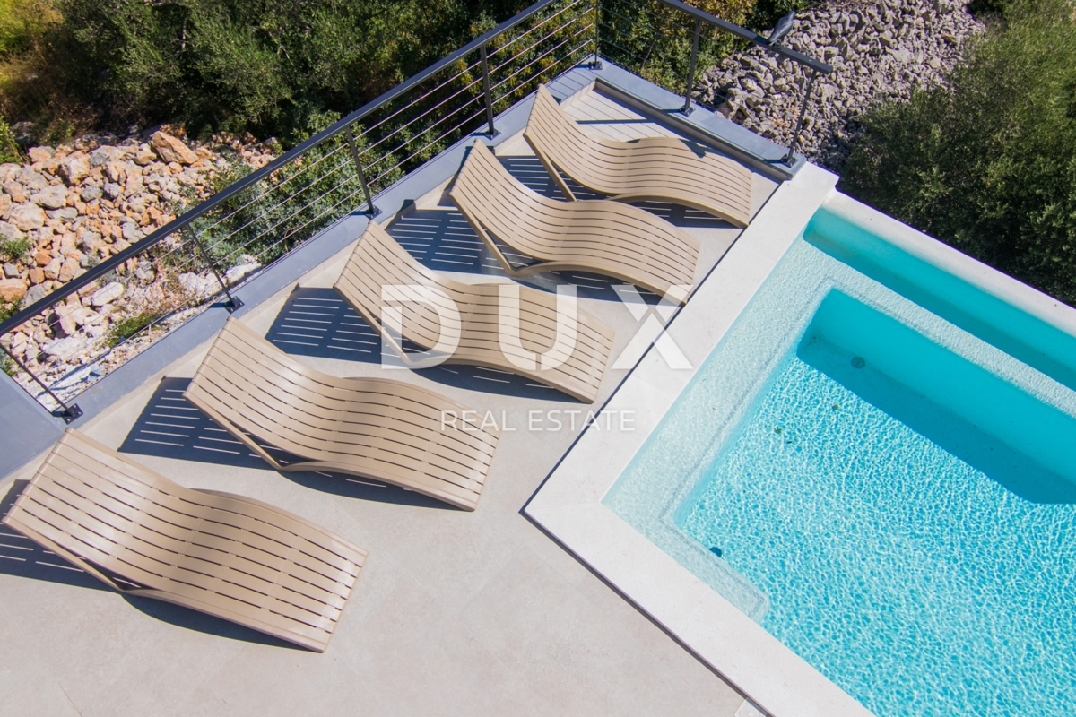 OTOK KRK, MESTO KRK (okolica) - luksuzna vila 