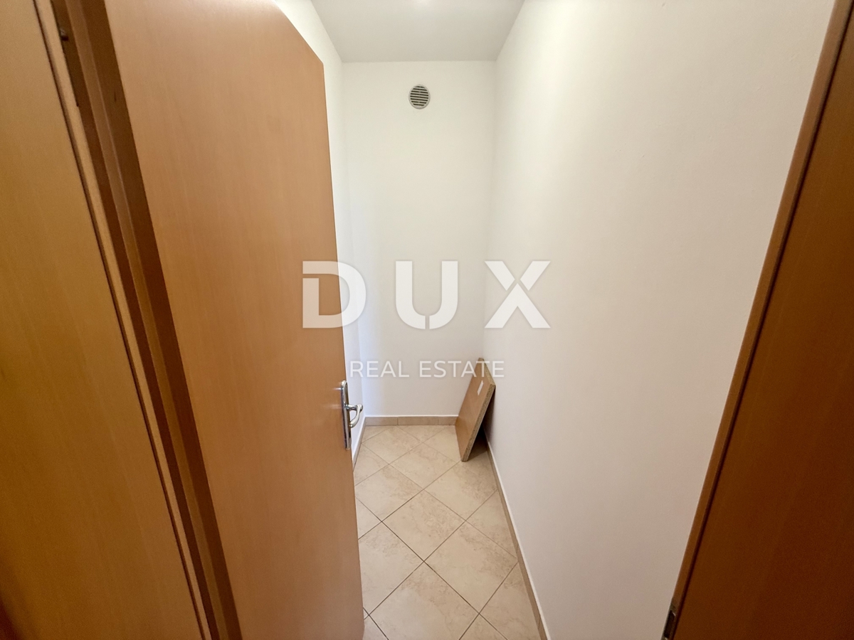 VIŠKOVO, MARINIĆI - 2 SPALNICI + DNEVNA SOBA, 74 m2 - GARAŽA in RAZGLED!
