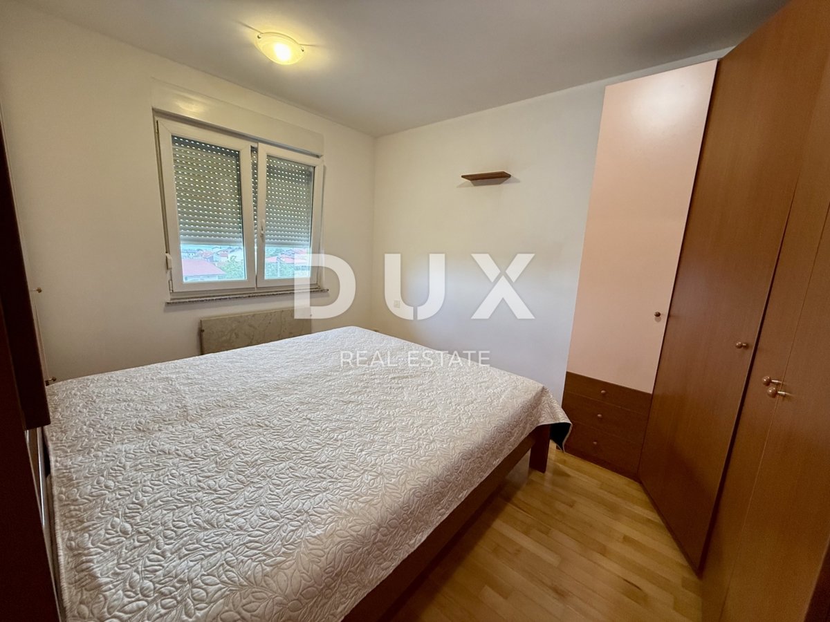 VIŠKOVO, MARINIĆI - 2 SPALNICI + DNEVNA SOBA, 74 m2 - GARAŽA in RAZGLED!