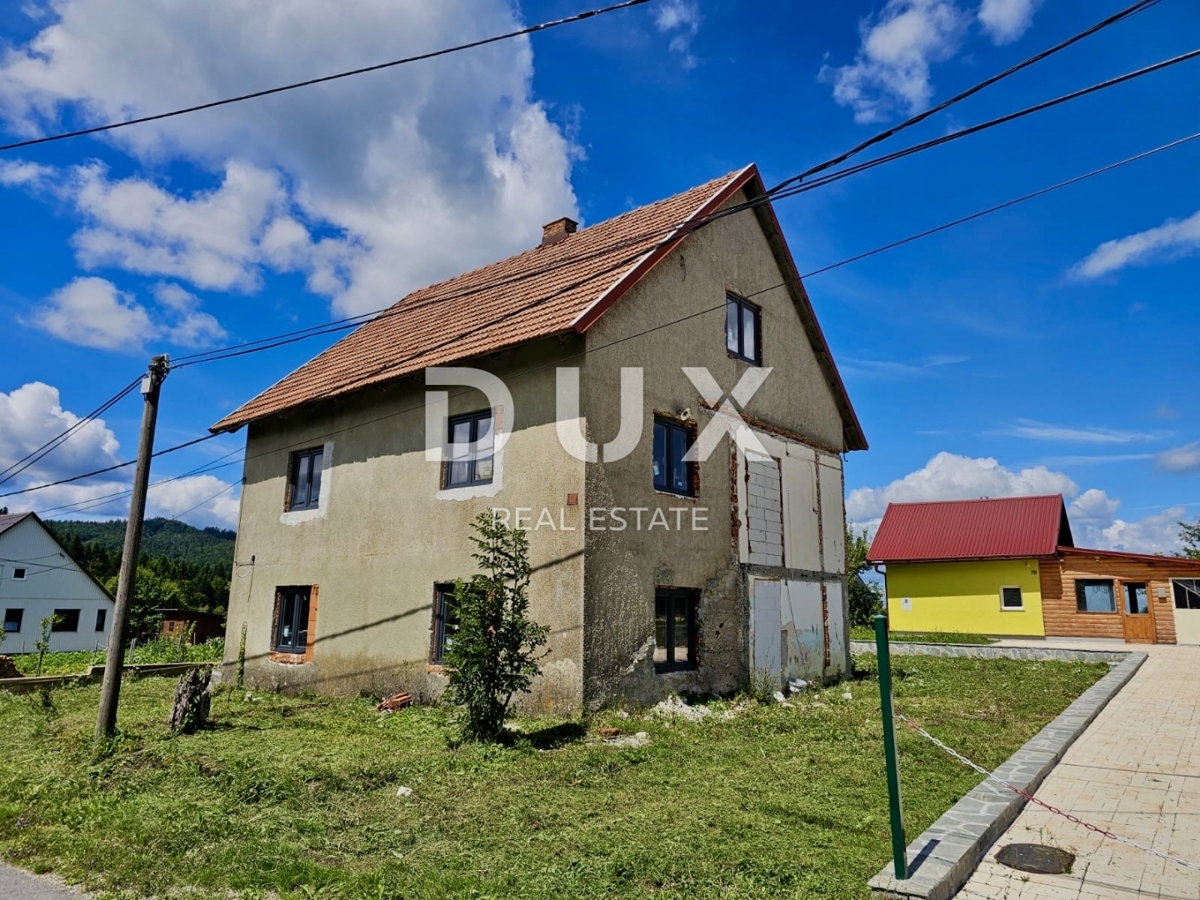 GORSKI KOTAR, KUPJAK - Hiša z dvema stanovanjskima enotama v fazi prenove!