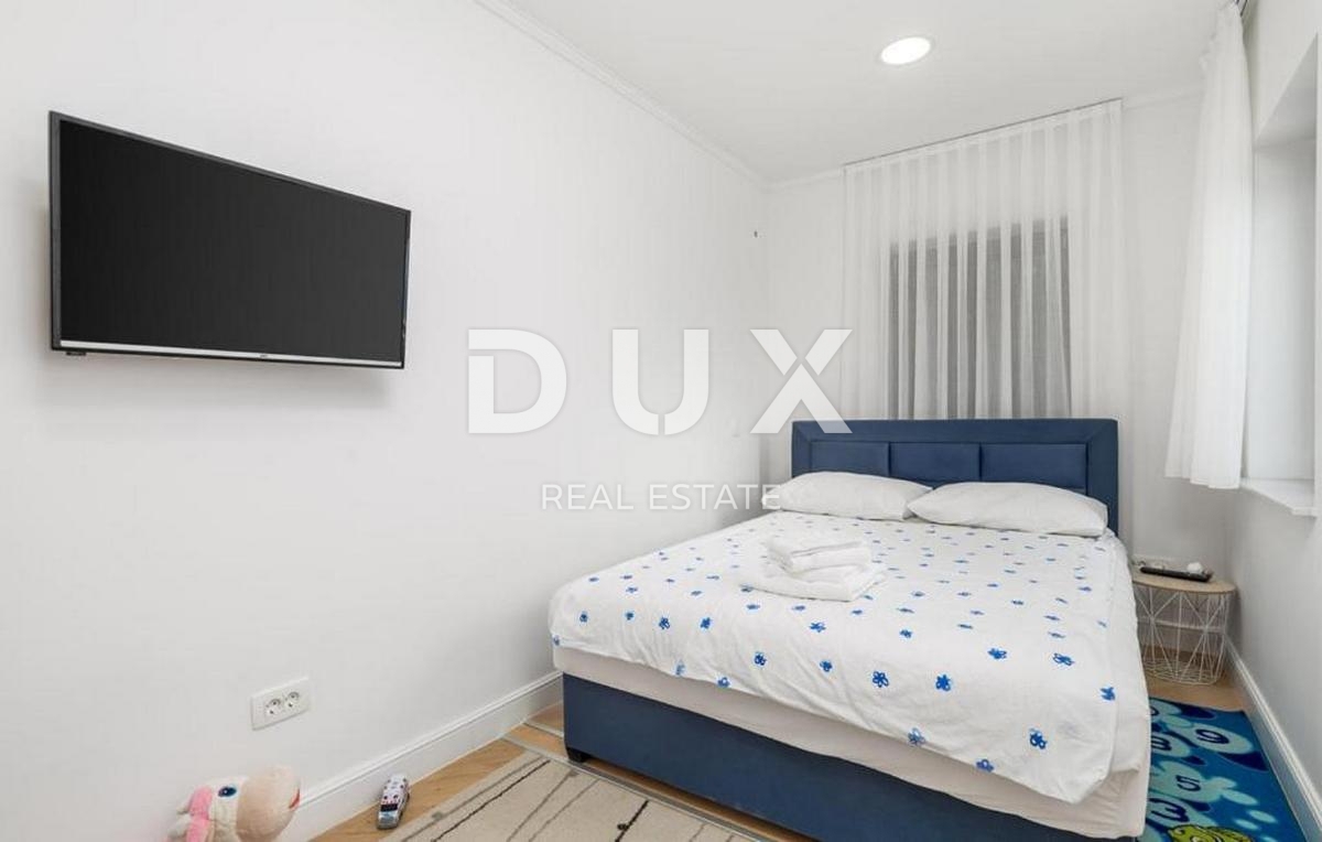 Hiša Lun, Novalja, 240m2