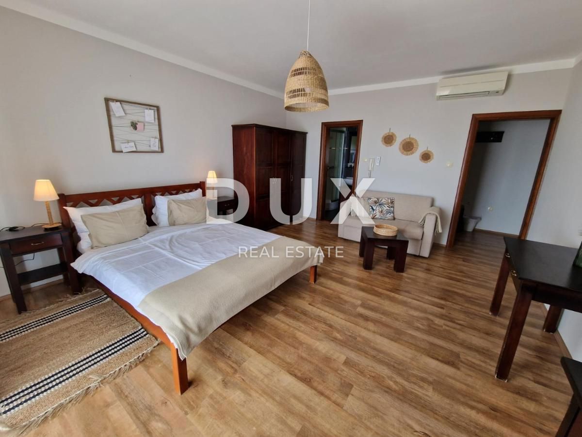 CRIKVENICA - Čudovita hiša s panoramskim pogledom na morje