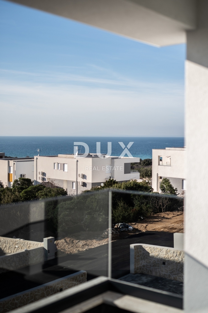 OTOK PAG, NOVALJA - Vila s 4 spalnicami, bazenom in savno, 148,50 m2