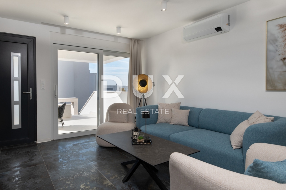 OTOK PAG, NOVALJA - Vila s 4 spalnicami, bazenom in savno, 148,50 m2