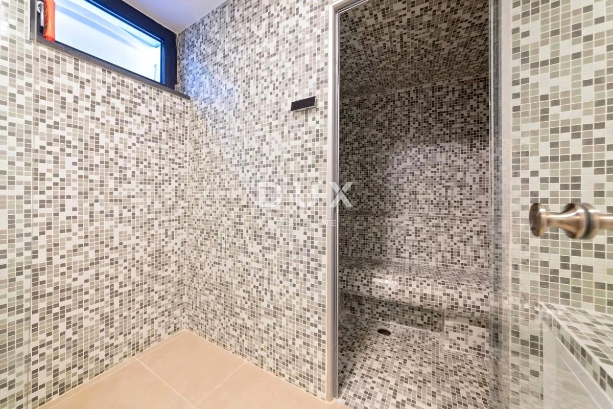 ISTRA, POREČ - Moderna hiša z bazenom v bližini morja