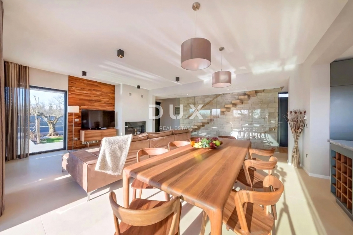 ISTRA, POREČ - Moderna hiša z bazenom v bližini morja