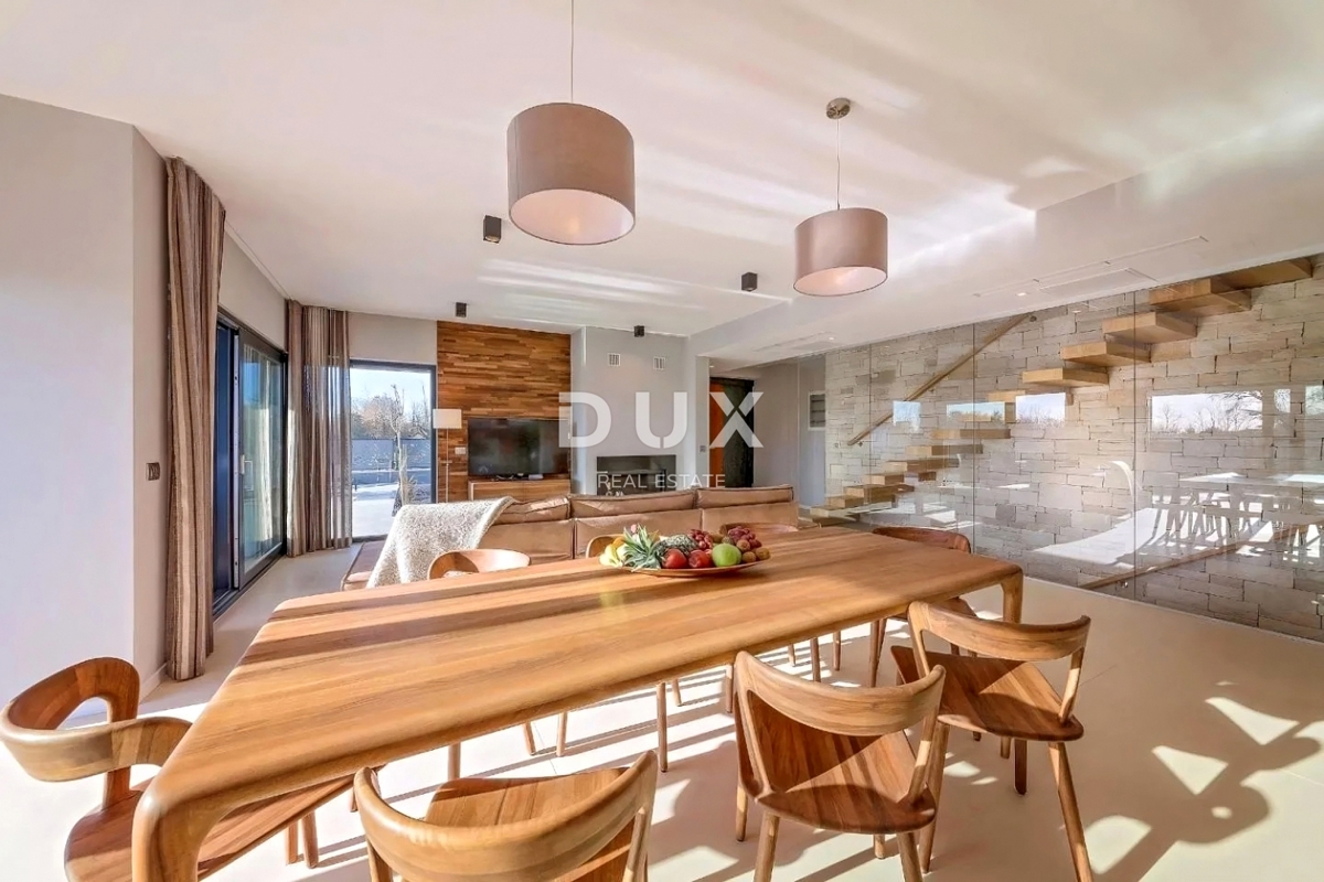 ISTRA, POREČ - Moderna hiša z bazenom v bližini morja