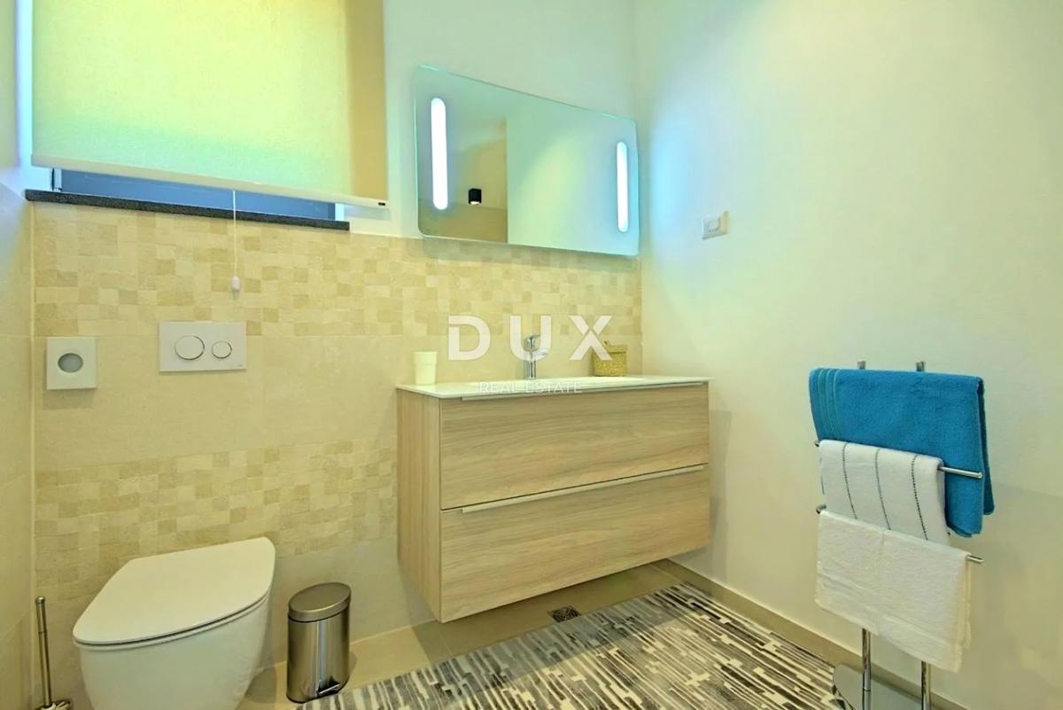 ISTRA, POREČ - Moderna hiša z bazenom v bližini morja