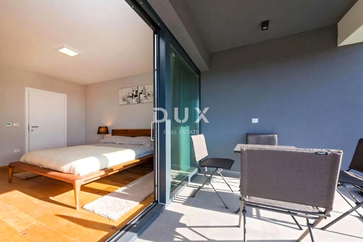 ISTRA, POREČ - Moderna hiša z bazenom v bližini morja