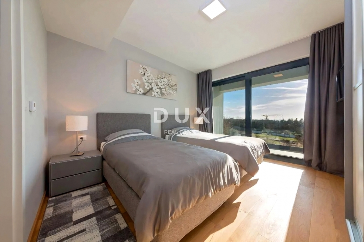 ISTRA, POREČ - Moderna hiša z bazenom v bližini morja