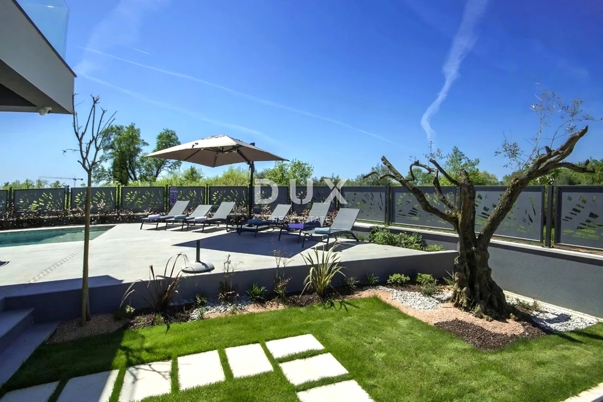 ISTRA, POREČ - Moderna hiša z bazenom v bližini morja