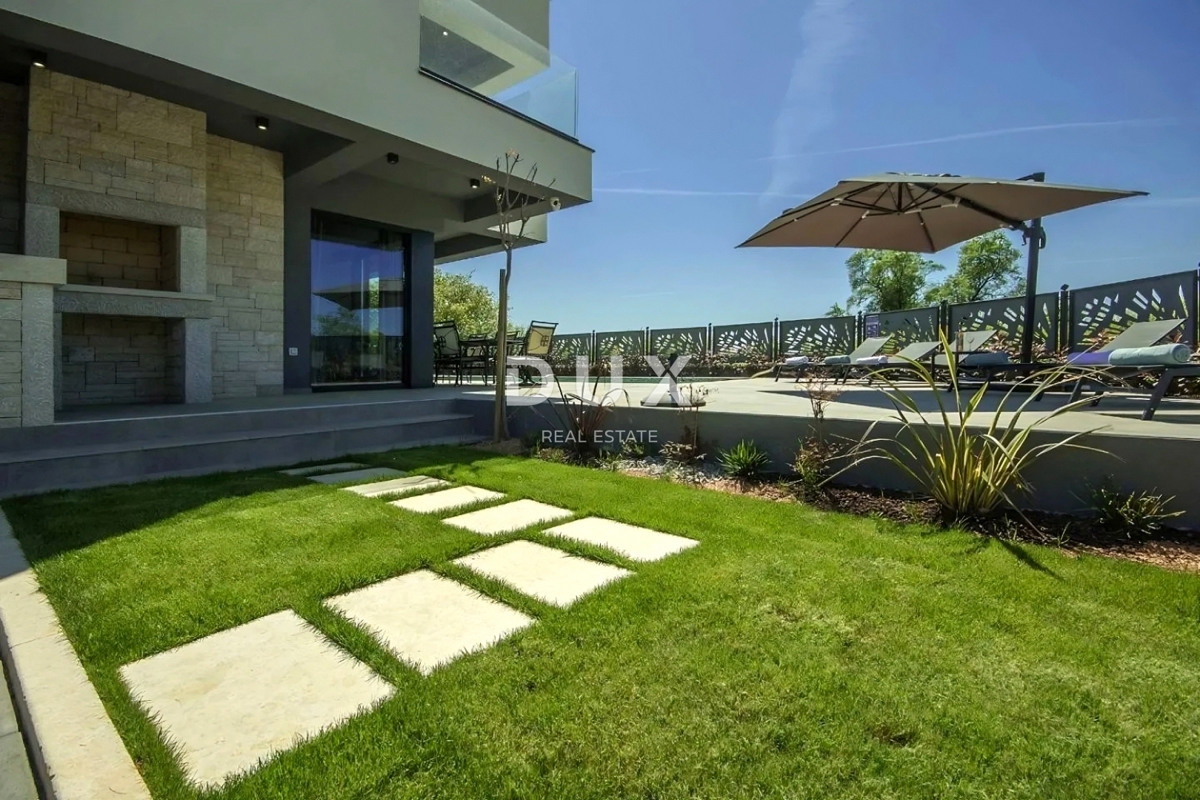 ISTRA, POREČ - Moderna hiša z bazenom v bližini morja