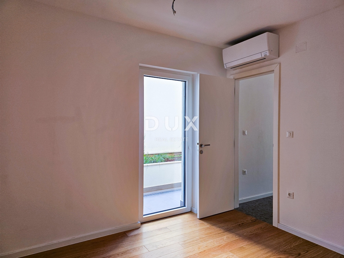 MALI LOŠINJ, CENTER - PRILOŽNOST - Stanovanje v pritličju z vrtom in parkiriščem