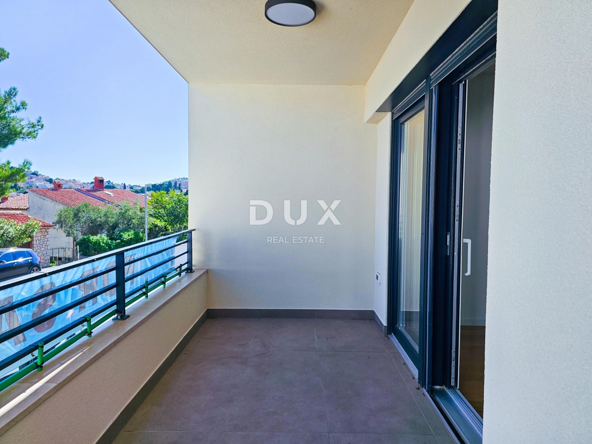 MALI LOŠINJ, CENTER - PRILOŽNOST - Stanovanje v pritličju z vrtom in parkiriščem