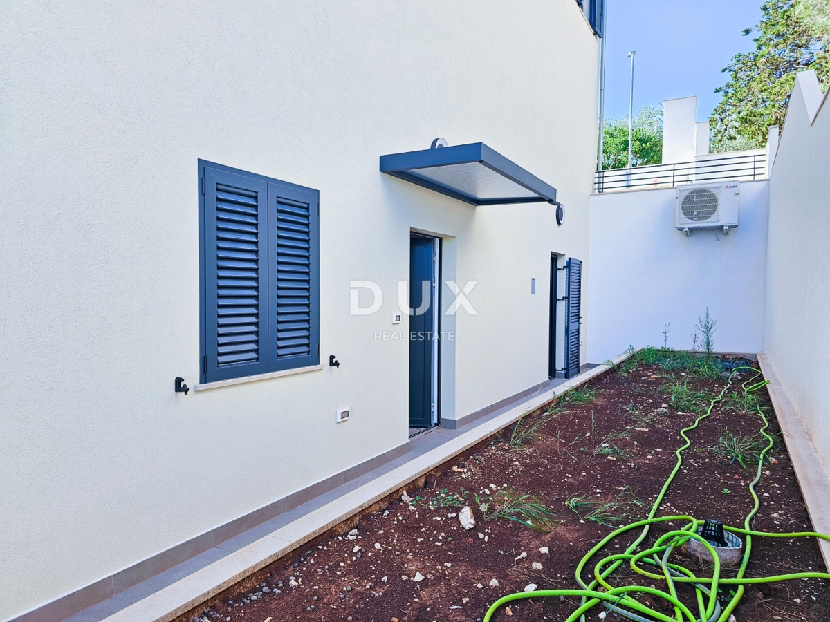 MALI LOŠINJ, CENTER - PRILOŽNOST - Stanovanje v pritličju z vrtom in parkiriščem