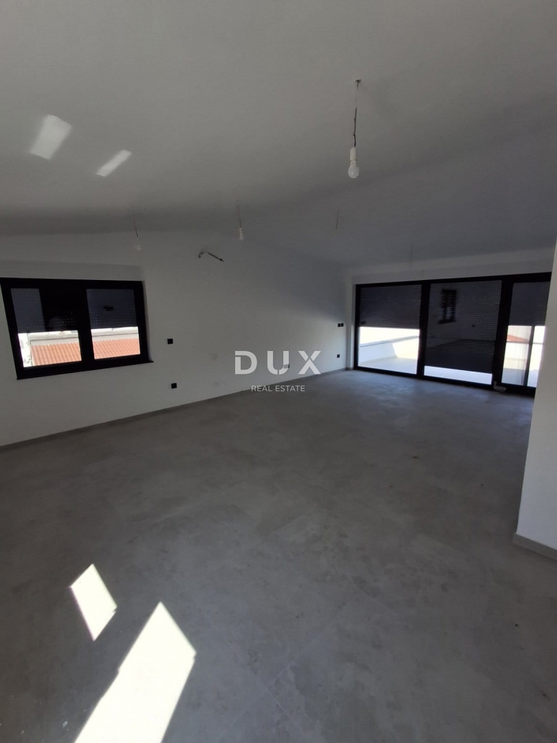 OTOK PAG, PAG - ekskluzivno PENTHOUSE v NOVOGRADNJI + terasa s pogledom na morje! PRILOŽNOST!