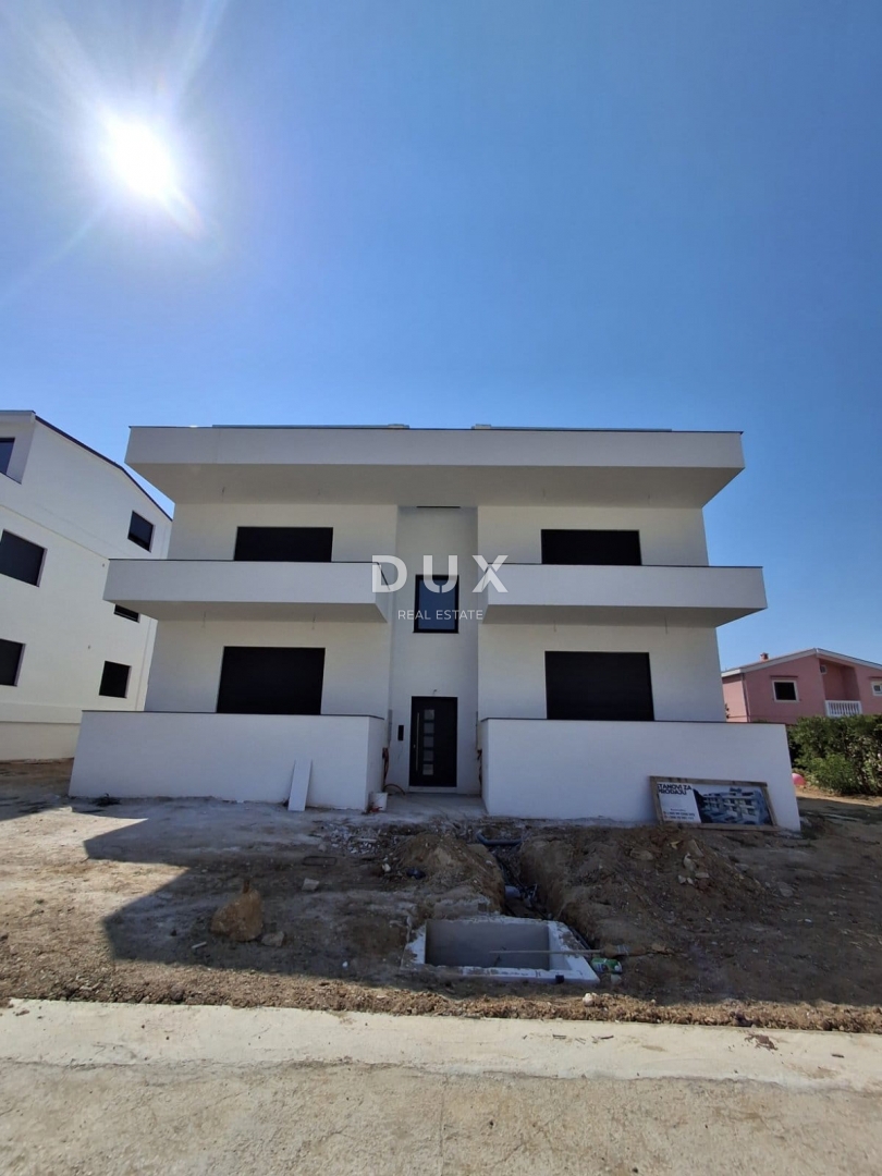 OTOK PAG, PAG - ekskluzivno PENTHOUSE v NOVOGRADNJI + terasa s pogledom na morje! PRILOŽNOST!