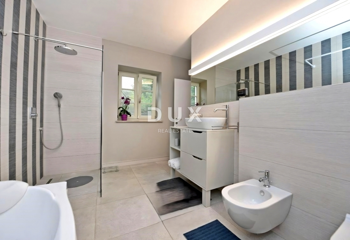 ISTRA, POREČ - Rustikalna hiša z bazenom