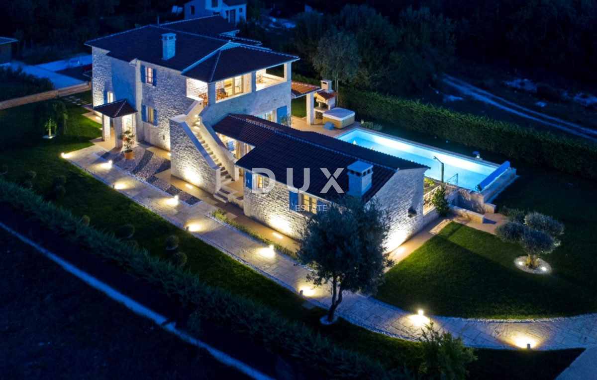 ISTRA, POREČ - Rustikalna hiša z bazenom