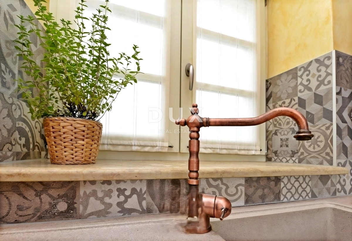 ISTRA, POREČ - Rustikalna hiša z bazenom