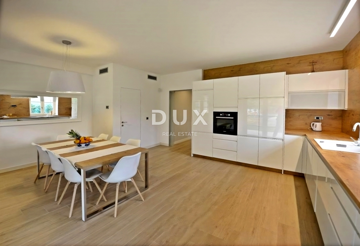 ISTRA, POREČ - Rustikalna hiša z bazenom