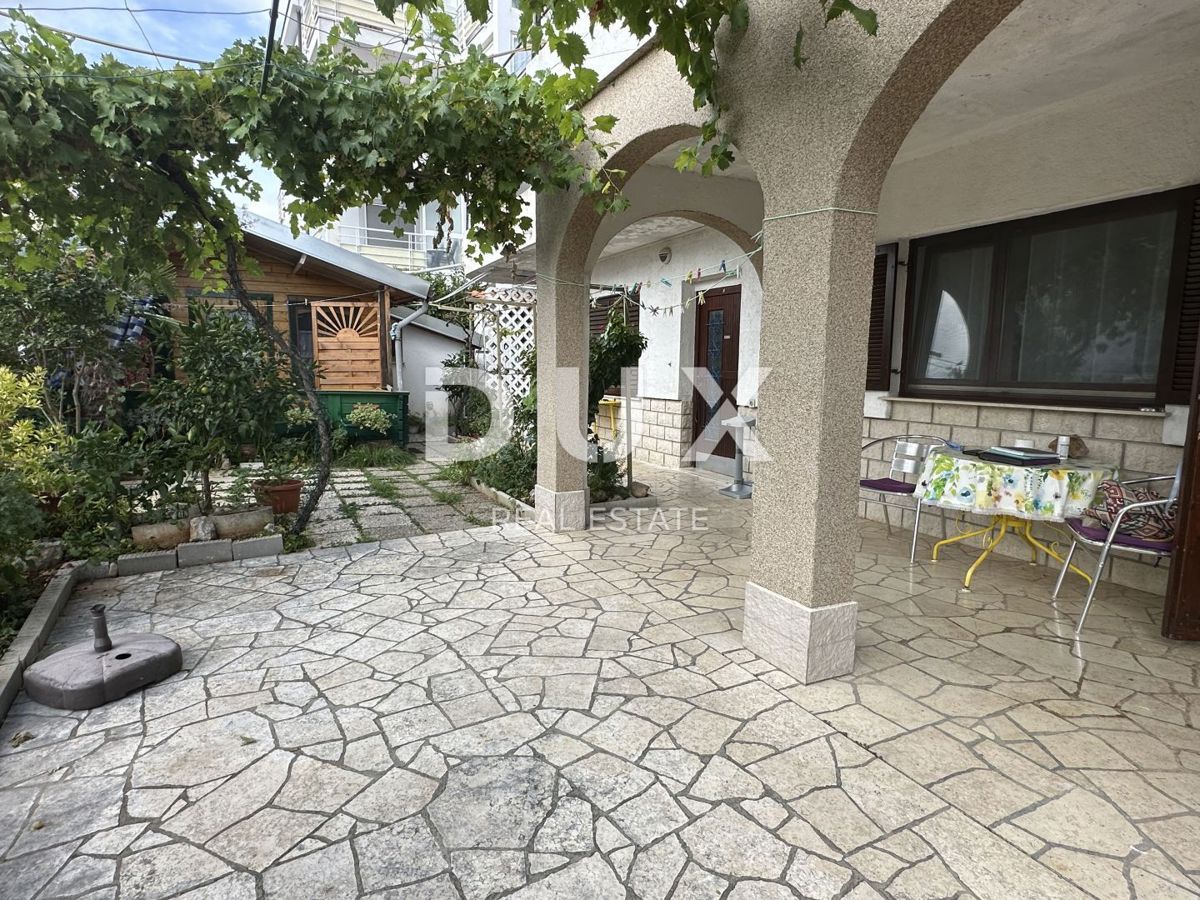 CRIKVENICA, DRAMALJ - Dva apartmaja 100 metrov od morja