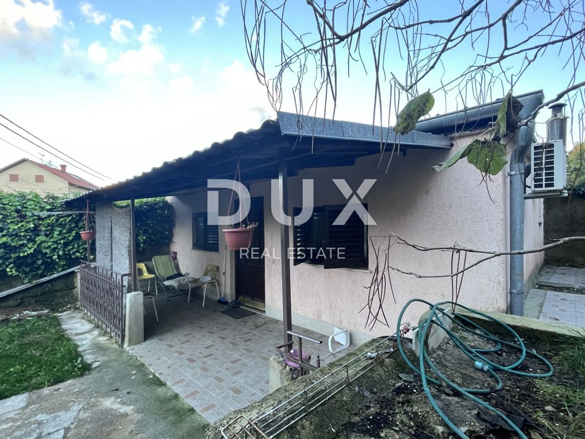 RIJEKA, SRDOČI, CENTER - samostojna hiša s 3 stanovanji + pomožni objekt + vrt! PRILOŽNOST! NUJNO!