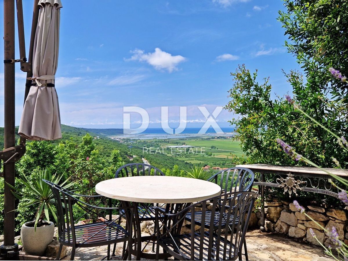 ISTRA, BUJE - Kamnita hiša s čudovitim razgledom