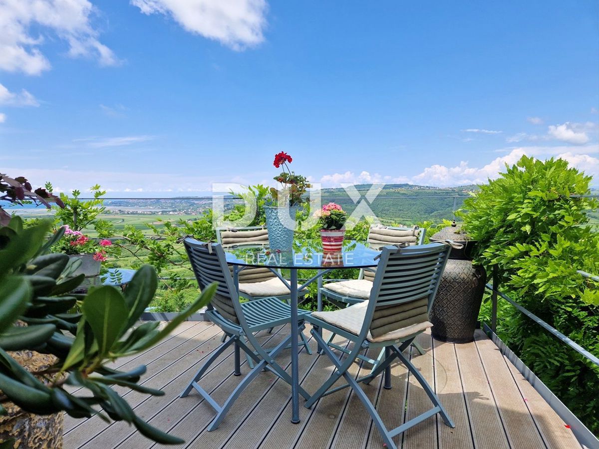 ISTRA, BUJE - Kamnita hiša s čudovitim razgledom