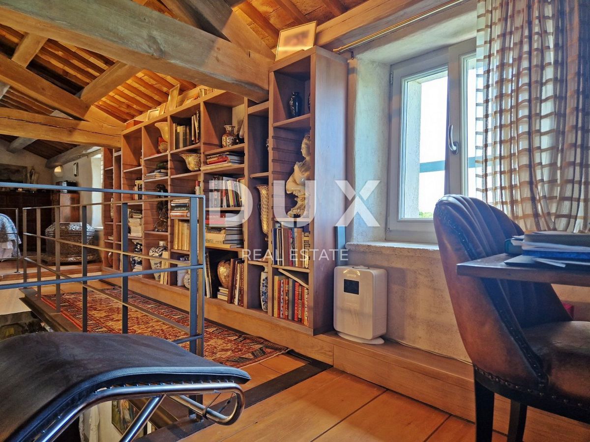 ISTRA, BUJE - Kamnita hiša s čudovitim razgledom