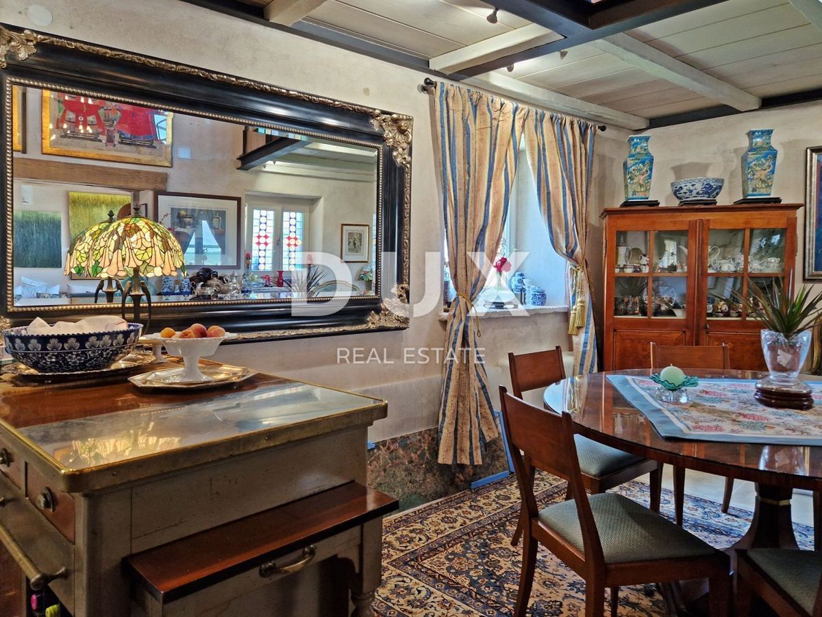 ISTRA, BUJE - Kamnita hiša s čudovitim razgledom