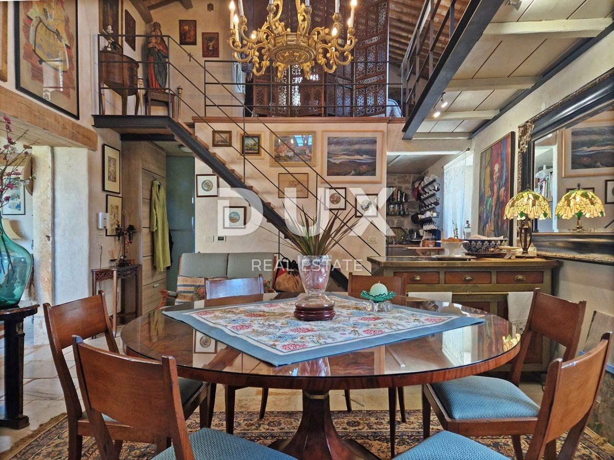 ISTRA, BUJE - Kamnita hiša s čudovitim razgledom