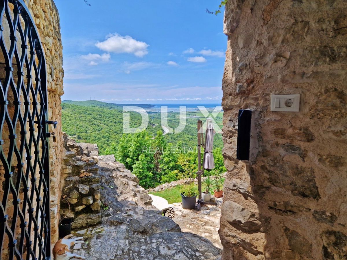 ISTRA, BUJE - Kamnita hiša s čudovitim razgledom